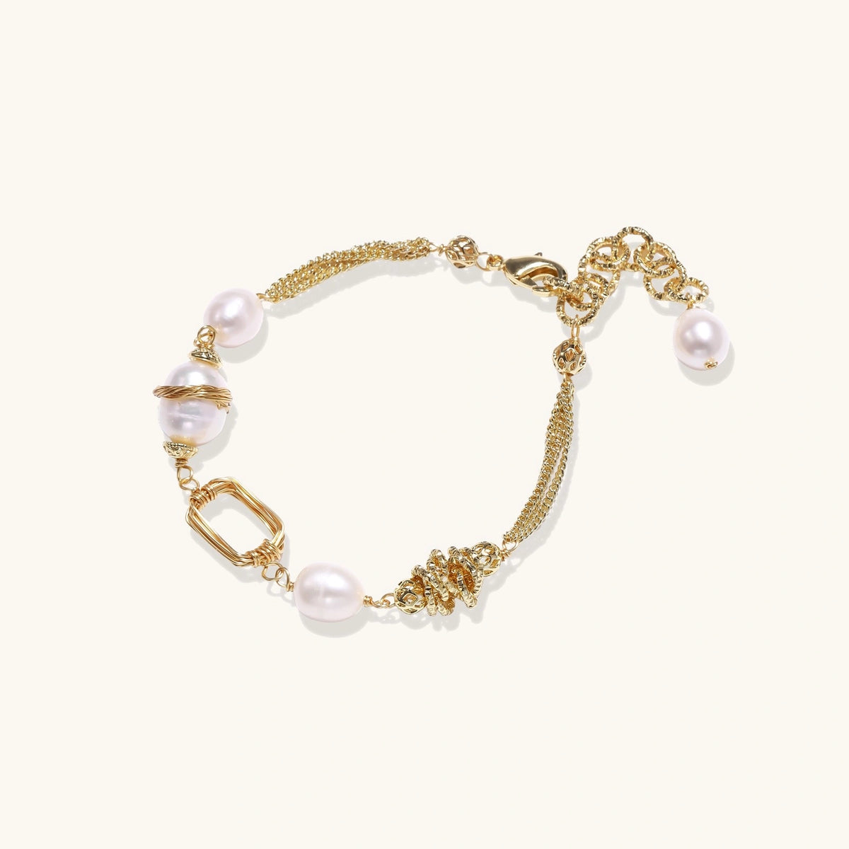 Serena Golden Chain Bracelet