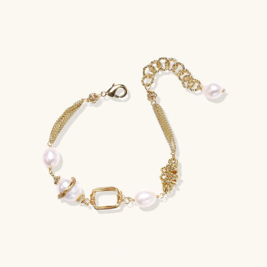 Serena Golden Chain Bracelet