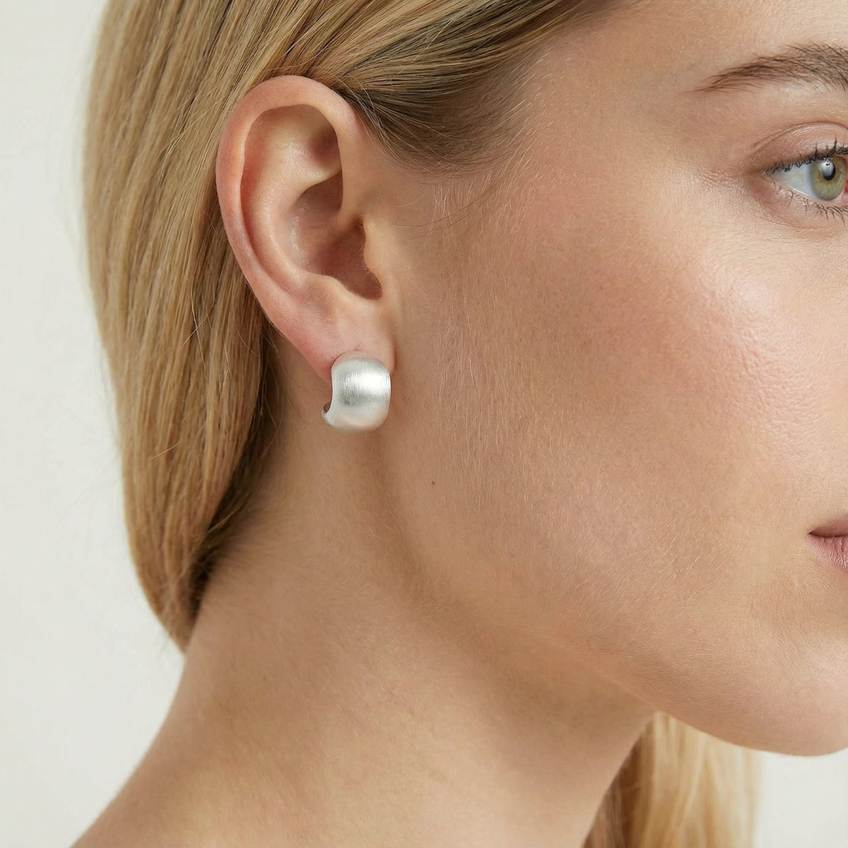 Kyma Cloud Studs