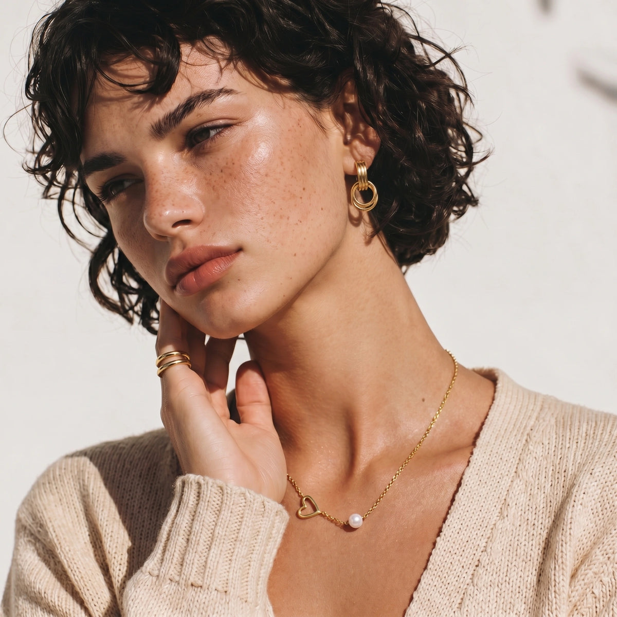Amor Embrace Necklace