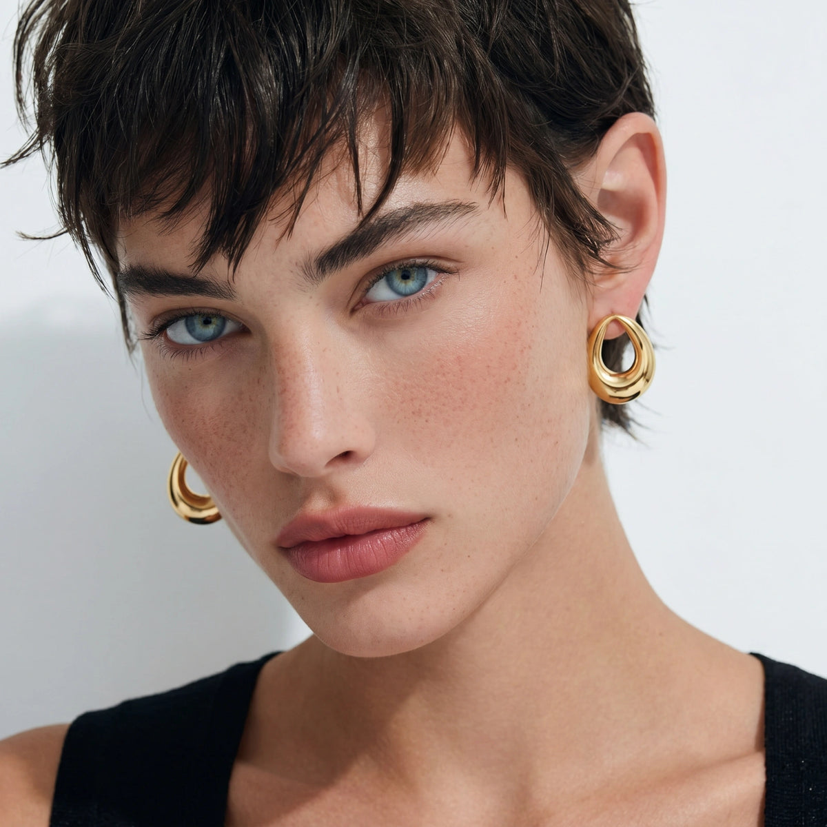 Lumen Teardrops Studs