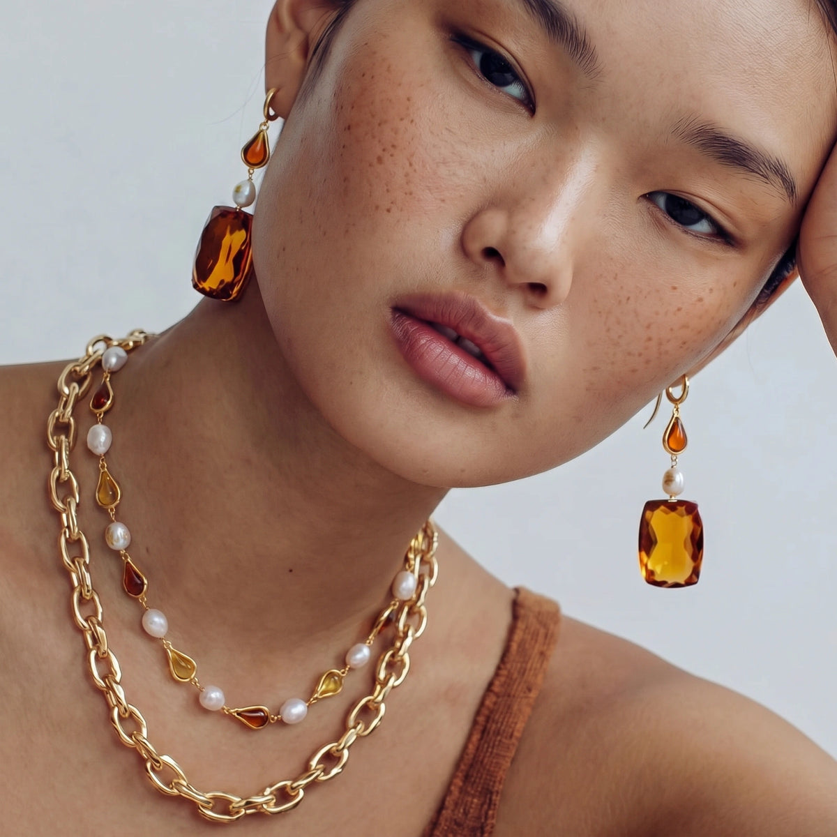 Rubria Honey Necklace