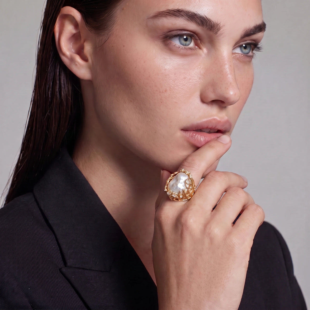 Serena Regalia Ring
